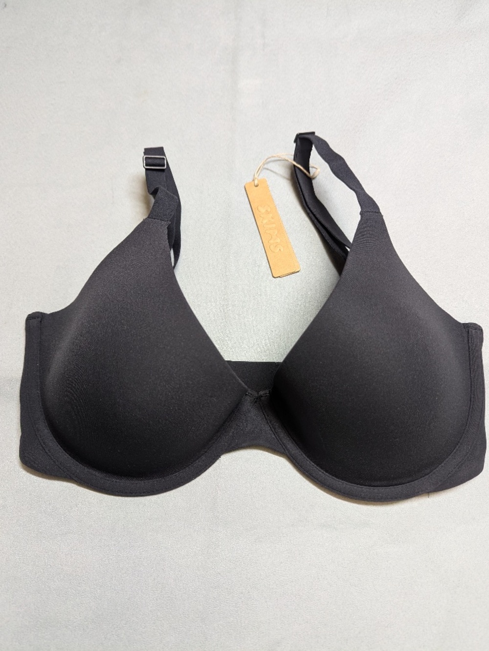 NWT Skims Fits Everybody Scoop Plunge Bra - Size 34F